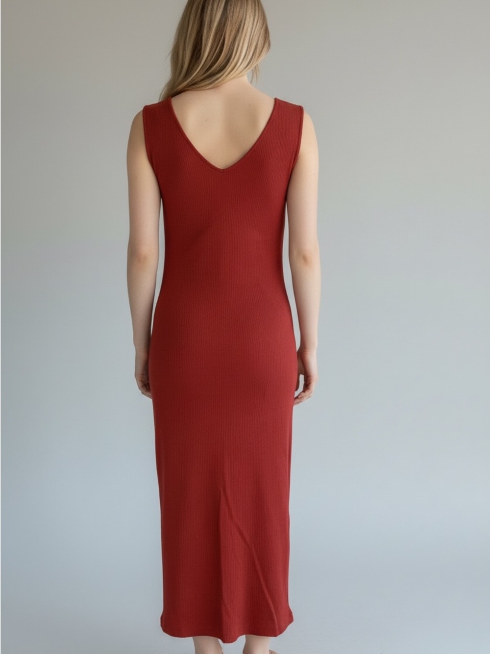 Planet Gold dress, sleeveless, bodycon-style midi garment. Maroon Size Large - Picture 2 of 4